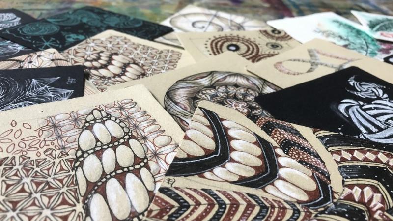 Zentangle® für Fortgeschrittene: Mehrfarbige Muster auf Renaissance Kacheln